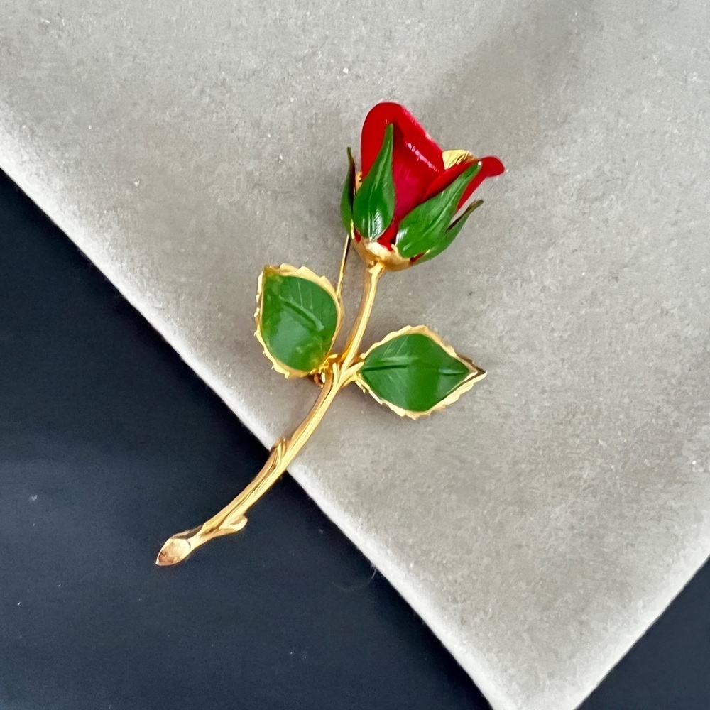 Vintage Giovanni Rose Brooch Gold Tone Enamel Floral Pin